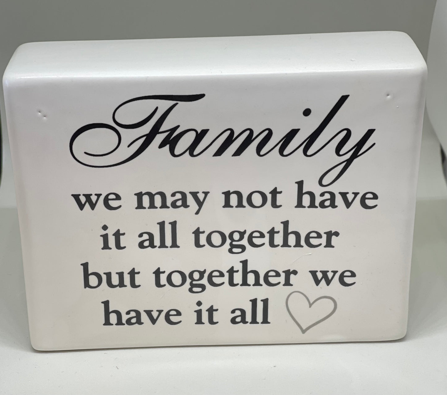 SIGN CERAMIC FAMILY