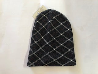 BEANIE DIAMOND DESIGN