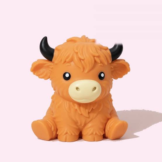 SQUISHY JUMBO HIGHLAND COW