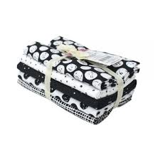 FABRIC FAT QUARTER MONOCHROME
