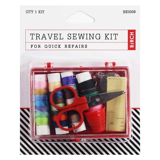 SEWING KIT W/SCISSORS BIRCH